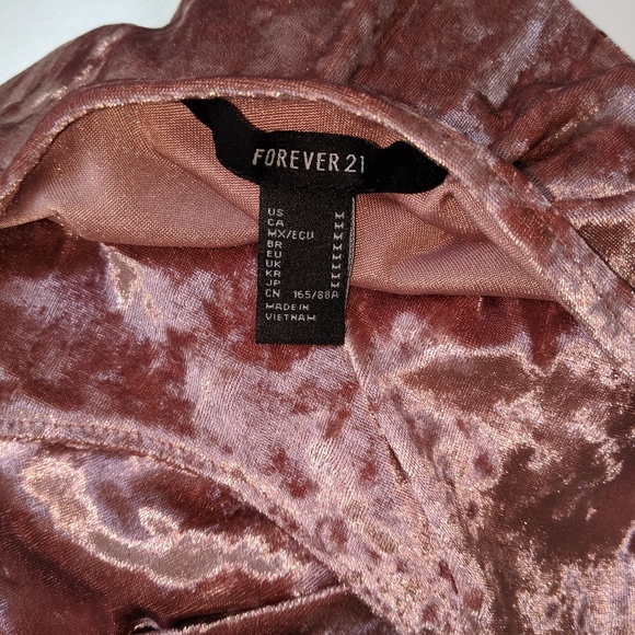 Pink velvet dress Forever 21 - Picture 2 of 3